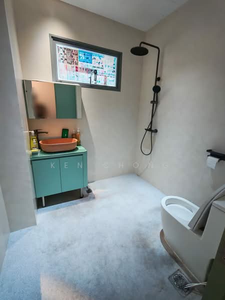 West Spring, 61E Tuas Bay Drive, 5,404 sqft, Factory / Workshop (B2) For Rent, by Ken CHONG, 500238734 - Bathroom - CommercialGuru.com.sg