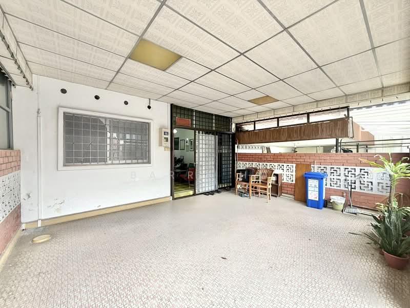 Sembawang Hills Estate, Nemesu Avenue, 3 Bedrooms, 892 sqft, Terraced House For Sale, by Barry Ho, 500238762 - Exterior - PropertyGuru.com.sg