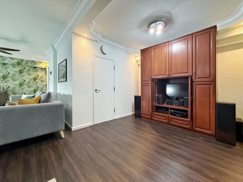 507C Wellington Circle, 507C Wellington Circle, 3 Bedrooms, 1,184 sqft, HDB Flat For Sale, by Fariz Rashid, 500238771 - Living Room - PropertyGuru.com.sg