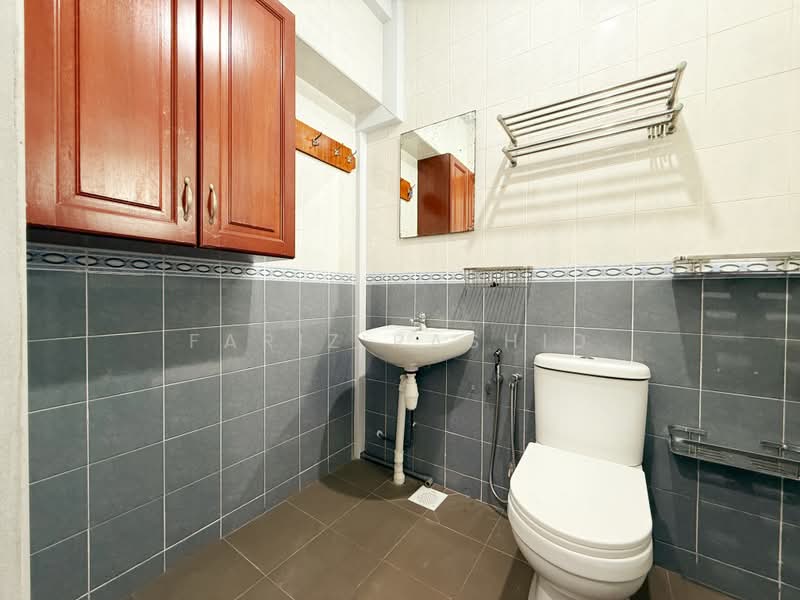 507C Wellington Circle, 507C Wellington Circle, 3 Bedrooms, 1,184 sqft, HDB Flat For Sale, by Fariz Rashid, 500238771 - Master Bedroom En-suite Bathroom - PropertyGuru.com.sg
