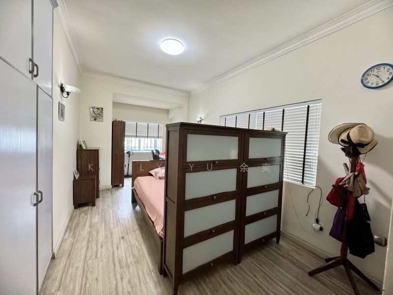 Pasir Ris Beach Park, Pasir Ris Avenue, 6 Bedrooms, 2,800 sqft, Semi-Detached House For Sale, by Kelly Yu 余奕葹, 500238772 - Bedroom - PropertyGuru.com.sg