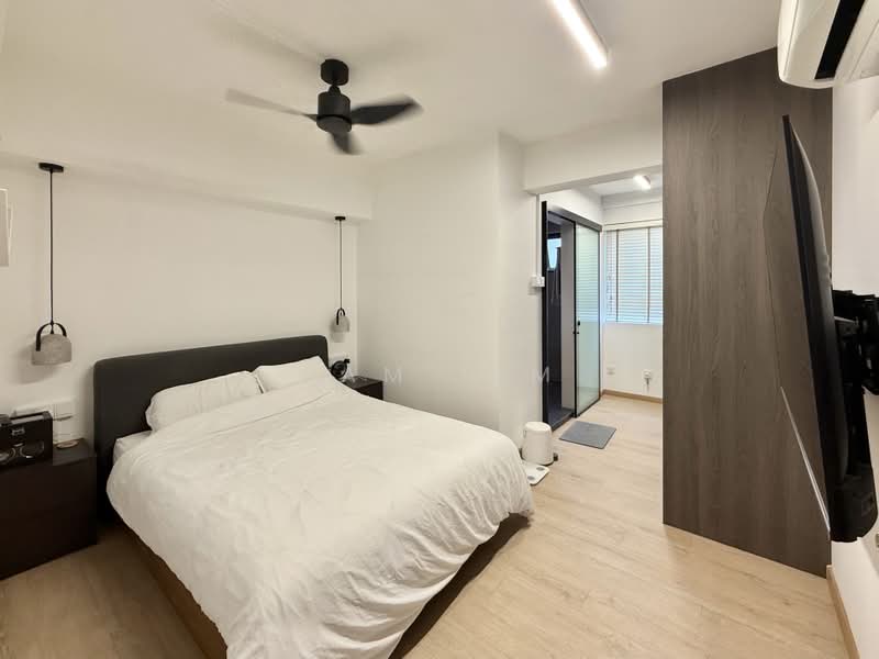 232 Bishan Street 22, 232 Bishan Street 22, Ang Mo Kio / Bishan / Thomson, 3 Bedrooms, 1,109 sqft, HDB Flat For Sale, by Sam Alakasam, 500238775 - Master Bedroom - PropertyGuru.com.sg
