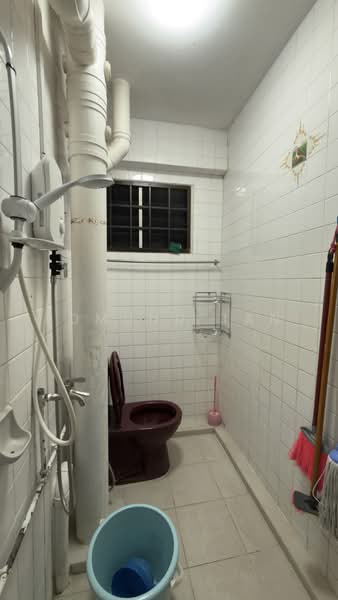 638 Yishun Street 61, 638 Yishun Street 61, Sembawang / Yishun, Room Rental, 100 sqft, HDB Flat For Rent, by Edmund Tan, 500238778 - Bathroom - PropertyGuru.com.sg
