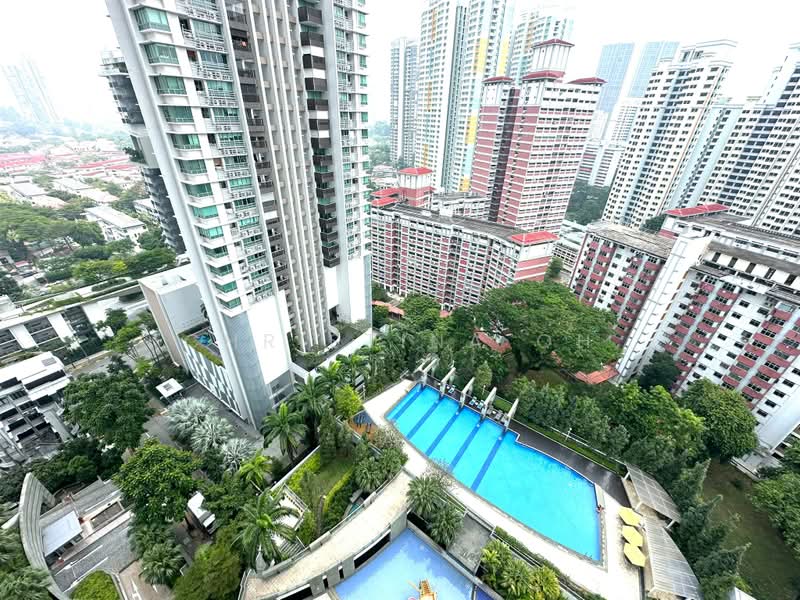 Twin Regency, 28 Kim Tian Road, 3 Bedrooms, 1,216 sqft, Condominium For Rent, by Christina Oh, 500238779 - Exterior - PropertyGuru.com.sg