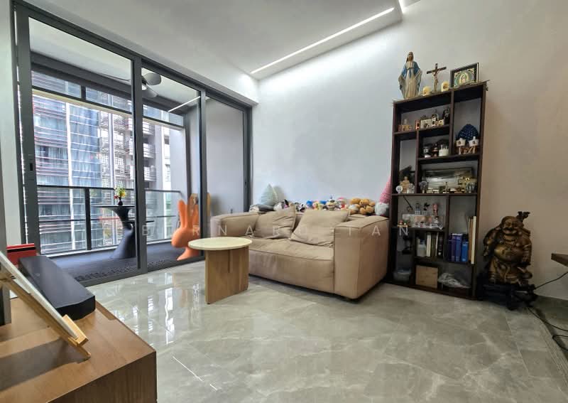JadeScape, 8 Shunfu Road, 2 Bedrooms, 764 sqft, Condominium For Sale, by Bernard Tan, 500238791 - Living Room - PropertyGuru.com.sg