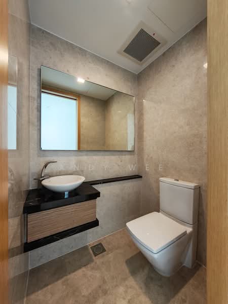 Marina Bay Residences, 18 Marina Boulevard, 5 Bedrooms, 3,972 sqft, Condominium For Rent, by Andy Wee, 500238792 - Bathroom - PropertyGuru.com.sg