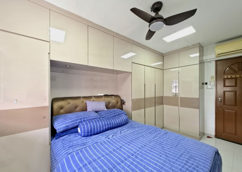 684 Race Course Road, 684 Race Course Road, 3 Bedrooms, 1,205 sqft, HDB Flat For Sale, by Faizal ., 500238797 - Bedroom - PropertyGuru.com.sg