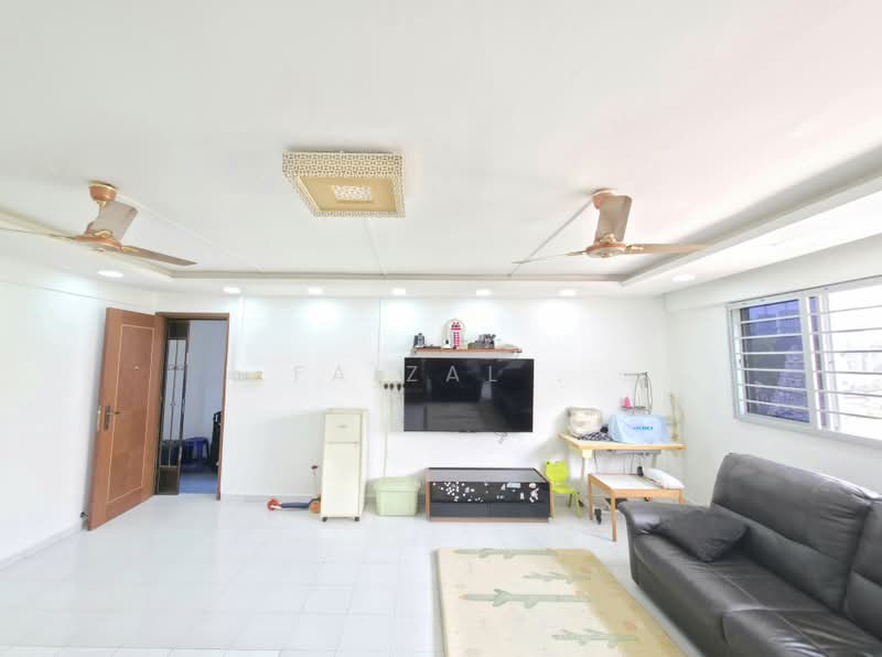 684 Race Course Road, 684 Race Course Road, 3 Bedrooms, 1,205 sqft, HDB Flat For Sale, by Faizal ., 500238797 - Living Room - PropertyGuru.com.sg