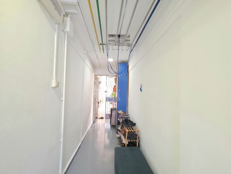 684 Race Course Road, 684 Race Course Road, 3 Bedrooms, 1,205 sqft, HDB Flat For Sale, by Faizal ., 500238797 - Entrance - PropertyGuru.com.sg