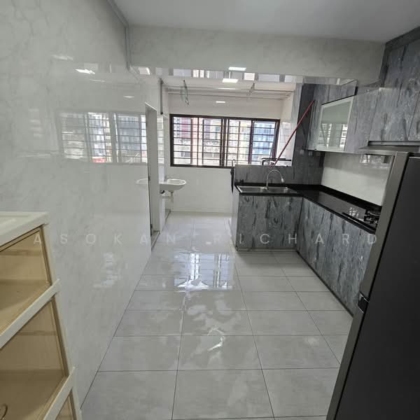 264 Waterloo Street, 264 Waterloo Street, 2 Bedrooms, 646 sqft, HDB Flat For Rent, by Asokan Richard, 500238800 - Kitchen - PropertyGuru.com.sg