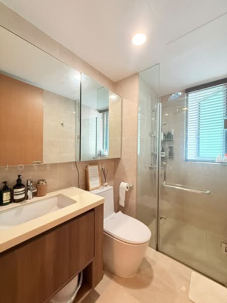 Kingsford Waterbay, 66 Upper Serangoon View, 3 Bedrooms, 1,033 sqft, Condominium For Sale, by Jose Loh Zhenhao, 500238822 - Bathroom - PropertyGuru.com.sg