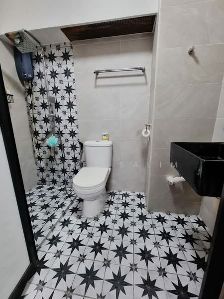689E Woodlands Drive 75, 689E Woodlands Drive 75, Admiralty / Woodlands, 3 Bedrooms, 968 sqft, HDB Flat For Sale, by Hazel Salim, 500238829 - Bathroom - PropertyGuru.com.sg