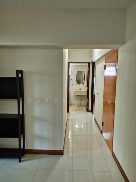 265C Compassvale Link, 265C Compassvale Link, 3 Bedrooms, 990 sqft, HDB Flat For Rent, by Marcos Lee, 500238845 - Corridor - PropertyGuru.com.sg