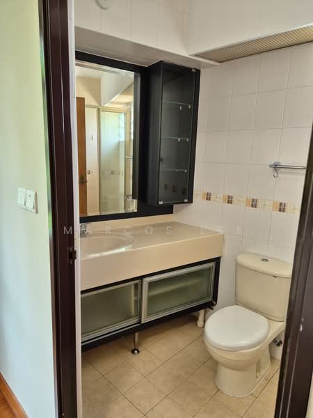 265C Compassvale Link, 265C Compassvale Link, 3 Bedrooms, 990 sqft, HDB Flat For Rent, by Marcos Lee, 500238845 - Bathroom - PropertyGuru.com.sg