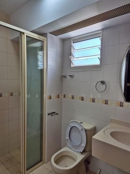 265C Compassvale Link, 265C Compassvale Link, 3 Bedrooms, 990 sqft, HDB Flat For Rent, by Marcos Lee, 500238845 - Bathroom - PropertyGuru.com.sg