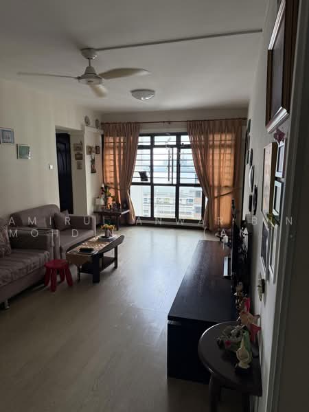 65 Teban Gardens Road, 65 Teban Gardens Road, Room Rental, 180 sqft, HDB Flat For Rent, by AMIRUL ANWAR BIN MOHD NOOR (AMIR MICHAEL), 500238860 - Living Room - PropertyGuru.com.sg