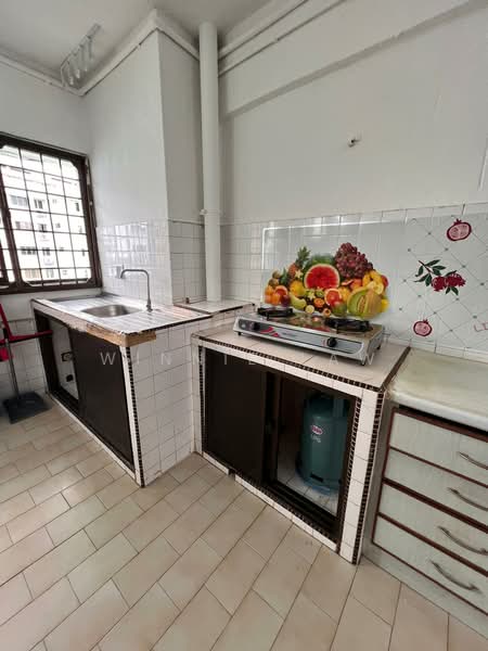 456 Jurong West Street 41, 456 Jurong West Street 41, 2 Bedrooms, 721 sqft, HDB Flat For Rent, by Winnie Law, 500238911 - Kitchen - PropertyGuru.com.sg