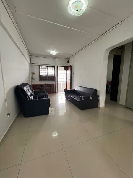 456 Jurong West Street 41, 456 Jurong West Street 41, 2 Bedrooms, 721 sqft, HDB Flat For Rent, by Winnie Law, 500238911 - Living Room - PropertyGuru.com.sg