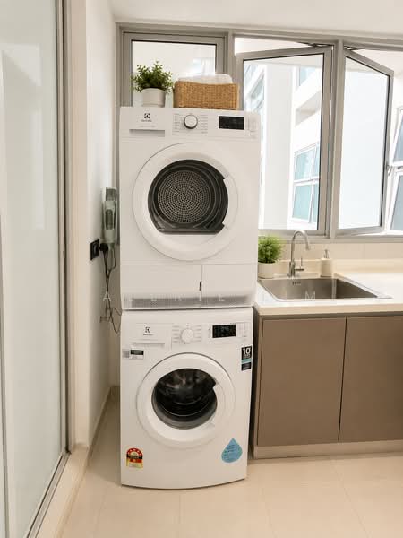 Caspian, 52 Lakeside Drive, Room Rental, 95 sqft, Condominium For Rent, by Valerie Lim, 500238931 - Interior - PropertyGuru.com.sg