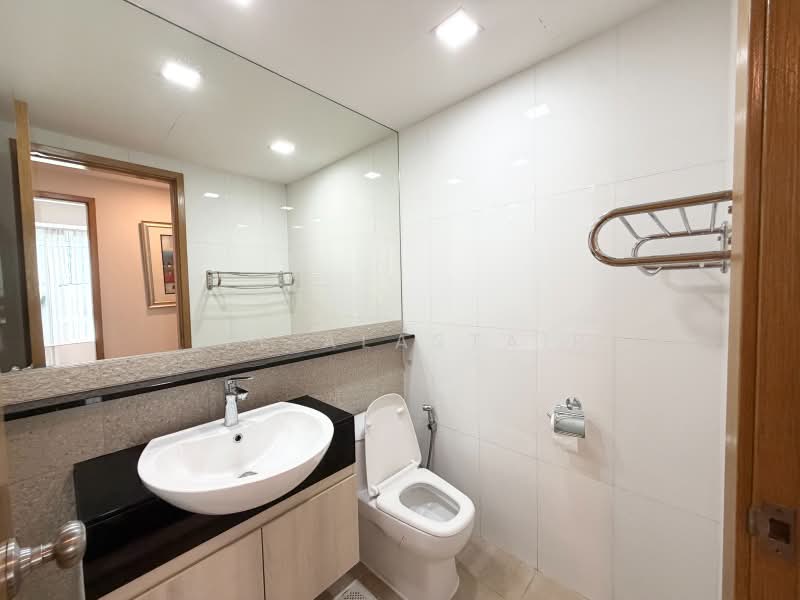Ris Grandeur, 21 Elias Road, 3 Bedrooms, 1,292 sqft, Condominium For Rent, by Lee Alastair, 500238942 - Bathroom - PropertyGuru.com.sg