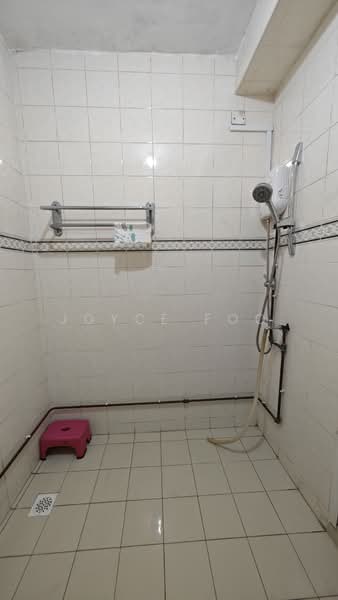679 Choa Chu Kang Crescent, 679 Choa Chu Kang Crescent, 4 Bedrooms, 1,323 sqft, HDB Flat For Sale, by Joyce Foo, 500238956 - Bathroom - PropertyGuru.com.sg