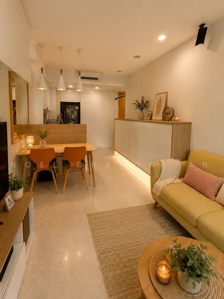 Thomson Three, 43 Bright Hill Drive, 2 Bedrooms, 710 sqft, Condominium For Sale, by Noel DRAGON Tan, 500238973 - Living Room - PropertyGuru.com.sg