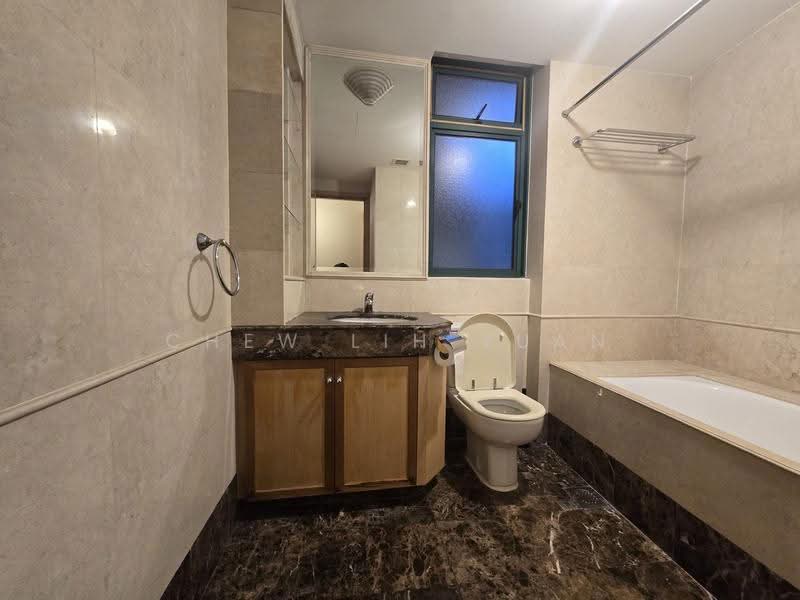 Thomson 800, 808 Thomson Road, Newton / Novena, 3 Bedrooms, 1,399 sqft, Condominium For Rent, by Chew Lih Yuan, 500238984 - Bathroom - PropertyGuru.com.sg
