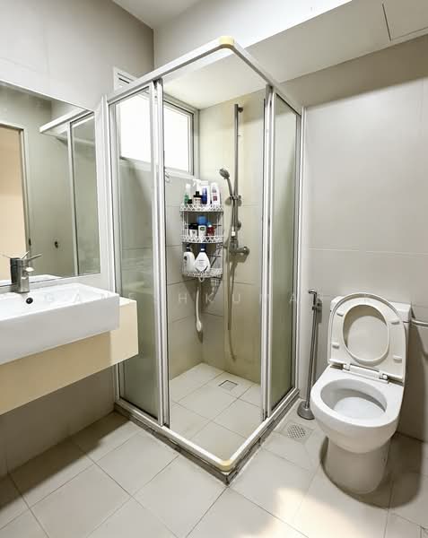 588A Ang Mo Kio Street 52, 588A Ang Mo Kio Street 52, 3 Bedrooms, 1,207 sqft, HDB Flat For Sale, by GANESHKUMAR K, 500238989 - Bathroom - PropertyGuru.com.sg