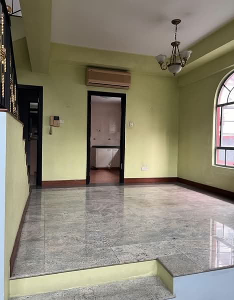 Westville, Westwood Avenue, 5 Bedrooms, 2,400 sqft, Terraced House For Sale, by He Yifei, 500238999 - Living Room - PropertyGuru.com.sg
