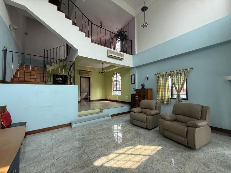 Westville, Westwood Avenue, Boon Lay / Jurong / Tuas, 5 Bedrooms, 2,400 sqft, Terraced House For Sale, by He Yifei, 500238999 - Living Room - PropertyGuru.com.sg