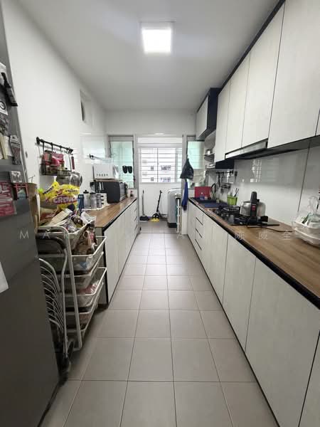 468B Fernvale Link, 468B Fernvale Link, 3 Bedrooms, 1,216 sqft, HDB Flat For Sale, by Marcus Tan 陈威全, 500239015 - Kitchen - PropertyGuru.com.sg