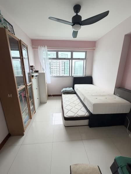 468B Fernvale Link, 468B Fernvale Link, 3 Bedrooms, 1,216 sqft, HDB Flat For Sale, by Marcus Tan 陈威全, 500239015 - Bedroom - PropertyGuru.com.sg