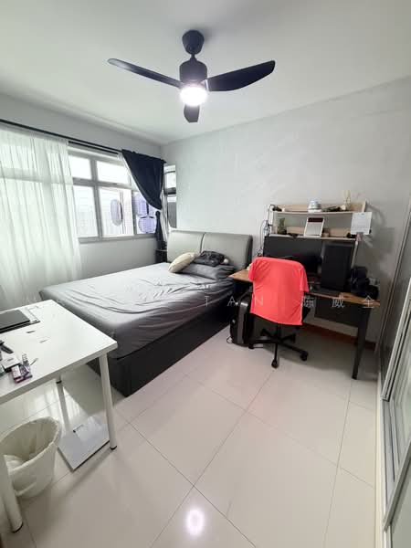 468B Fernvale Link, 468B Fernvale Link, 3 Bedrooms, 1,216 sqft, HDB Flat For Sale, by Marcus Tan 陈威全, 500239015 - Bedroom - PropertyGuru.com.sg