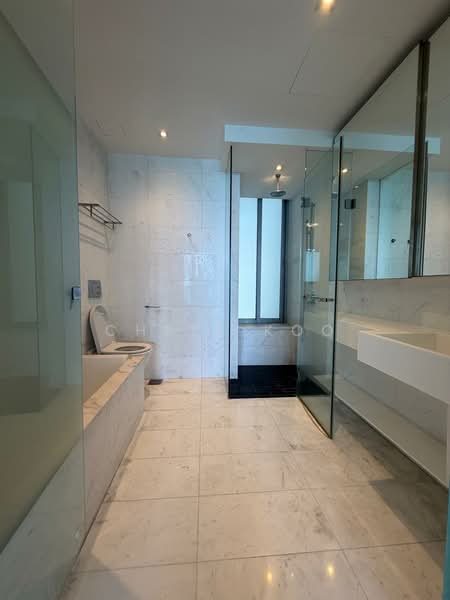 The Azure, 201 Ocean Drive, 3 Bedrooms, 1,776 sqft, Condominium For Rent, by Chris Koo, 500239016 - Bathroom - PropertyGuru.com.sg