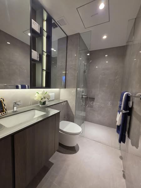 Grand Dunman, 2 Dunman Road, 5 Bedrooms, 2,131 sqft, Condominium For Sale, by Esther Wang 王芝茵, 500239020 - Bathroom - PropertyGuru.com.sg