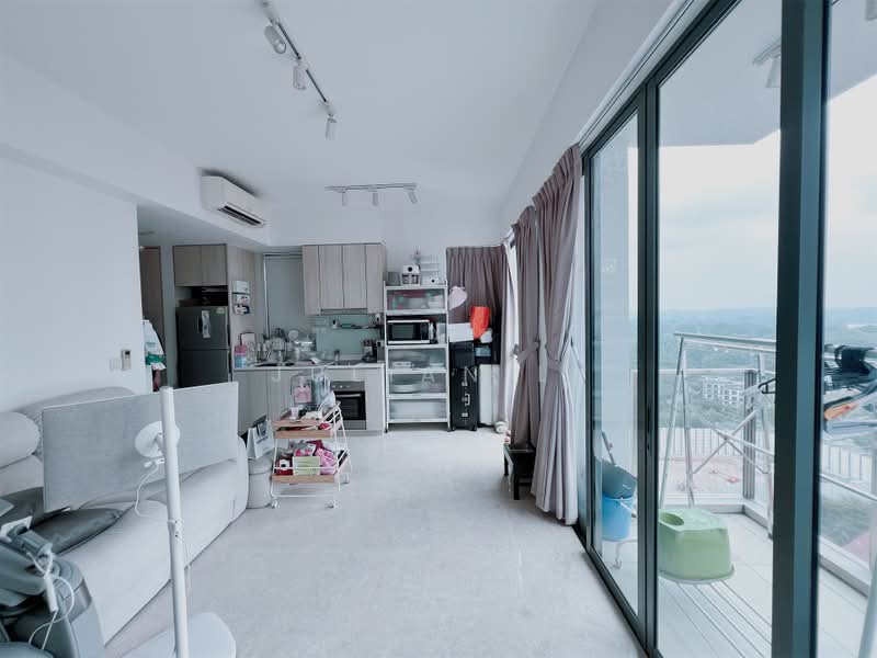 Thomson Three, 41 Bright Hill Drive, 1 Bedroom, 495 sqft, Condominium For Sale, by Julian Li, 500239024 - Living Room - PropertyGuru.com.sg