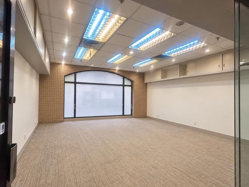 Furama City Centre, 60 Eu Tong Sen Street, Boat Quay / Raffles Place / Marina, 441 sqft, Mall Shop For Rent, by Darryl Ng, 500239039 - Interior - CommercialGuru.com.sg