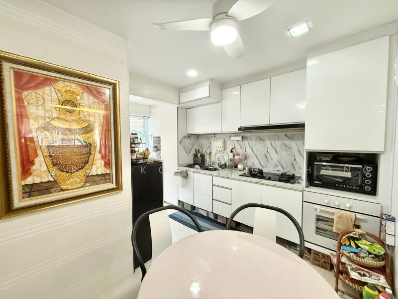 724 Pasir Ris Street 72, 724 Pasir Ris Street 72, 3 Bedrooms, 1,334 sqft, HDB Flat For Sale, by Darren Koh Chun Hong, 500239045 - Kitchen - PropertyGuru.com.sg