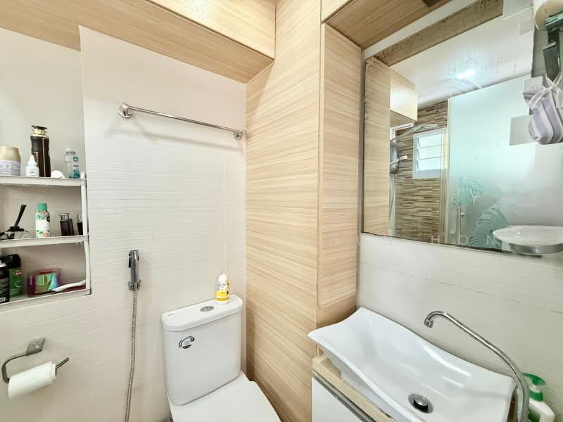 724 Pasir Ris Street 72, 724 Pasir Ris Street 72, 3 Bedrooms, 1,334 sqft, HDB Flat For Sale, by Darren Koh Chun Hong, 500239045 - PropertyGuru.com.sg