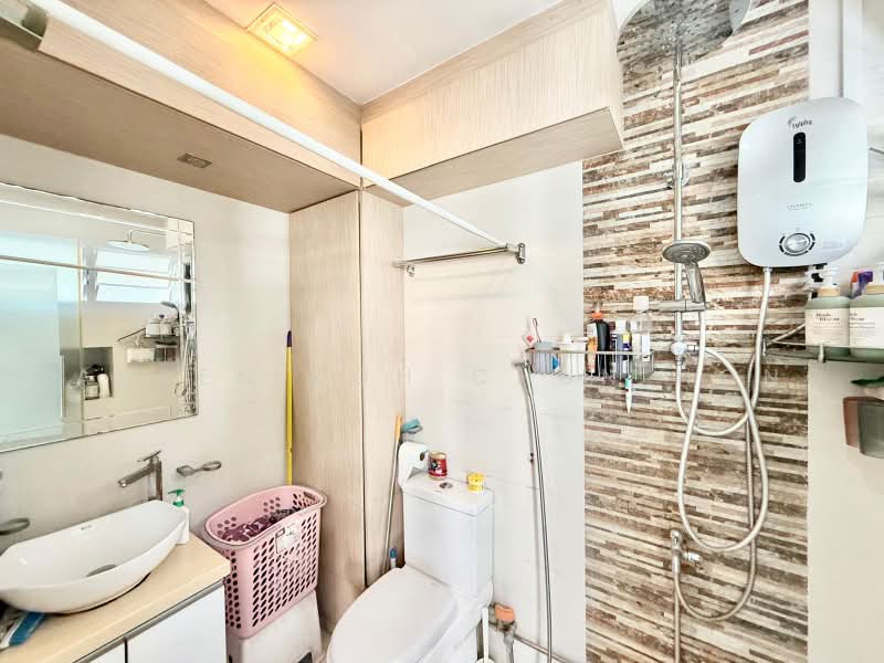 724 Pasir Ris Street 72, 724 Pasir Ris Street 72, 3 Bedrooms, 1,334 sqft, HDB Flat For Sale, by Darren Koh Chun Hong, 500239045 - PropertyGuru.com.sg