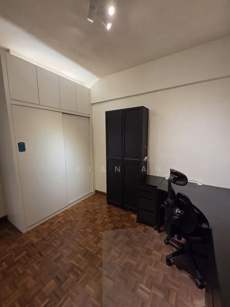Hillside Mansions, 24 - 26 Hillside Drive, 3 Bedrooms, 1,141 sqft, Condominium For Rent, by Fabian Ang, 500239048 - Common Bedroom  - PropertyGuru.com.sg