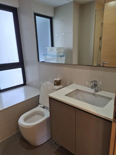 NV Residences, 91 Pasir Ris Grove, 2 Bedrooms, 796 sqft, Condominium For Rent, by Irene, 500239069 - Bathroom - PropertyGuru.com.sg