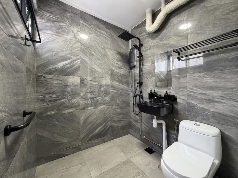 232 Tampines Street 21, 232 Tampines Street 21, Pasir Ris / Tampines, 3 Bedrooms, 1,302 sqft, HDB Flat For Sale, by Fai Muni, 500239085 - Bathroom - PropertyGuru.com.sg