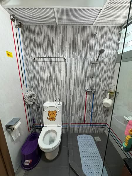 433C Bukit Batok West Ave 8, 433C Bukit Batok West Ave 8, Room Rental, 100 sqft, HDB Flat For Rent, by Alex Teoh, 500239147 - Bathroom - PropertyGuru.com.sg