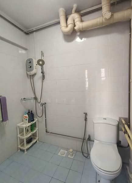 327 Jurong East Street 31, 327 Jurong East Street 31, Room Rental, 150 sqft, HDB Flat For Rent, by Kenneth Tay, 500239155 - Bathroom - PropertyGuru.com.sg