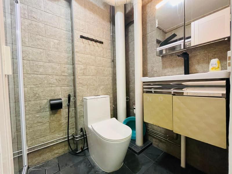 481 Pasir Ris Drive 4, 481 Pasir Ris Drive 4, 3 Bedrooms, 1,130 sqft, HDB Flat For Sale, by Young Chng, 500239166 - Bathroom - PropertyGuru.com.sg