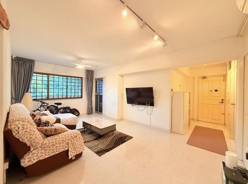 481 Pasir Ris Drive 4, 481 Pasir Ris Drive 4, Pasir Ris / Tampines, 3 Bedrooms, 1,130 sqft, HDB Flat For Sale, by Young Chng, 500239166 - Living Room - PropertyGuru.com.sg