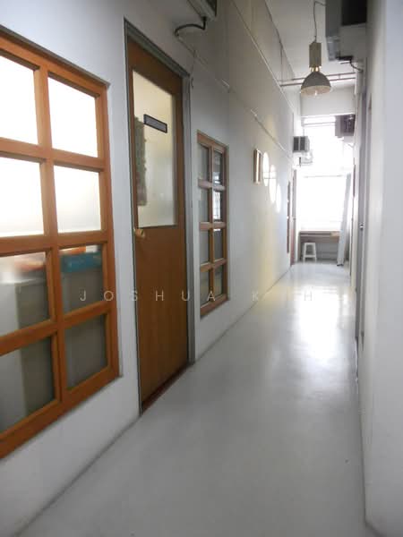 Unity Centre, 51 Bukit Batok Crescent, Dairy Farm / Bukit Panjang / Choa Chu Kang, 200 sqft, Light Industrial (B1) For Rent, by Joshua Koh, 500239173 - Corridor - CommercialGuru.com.sg