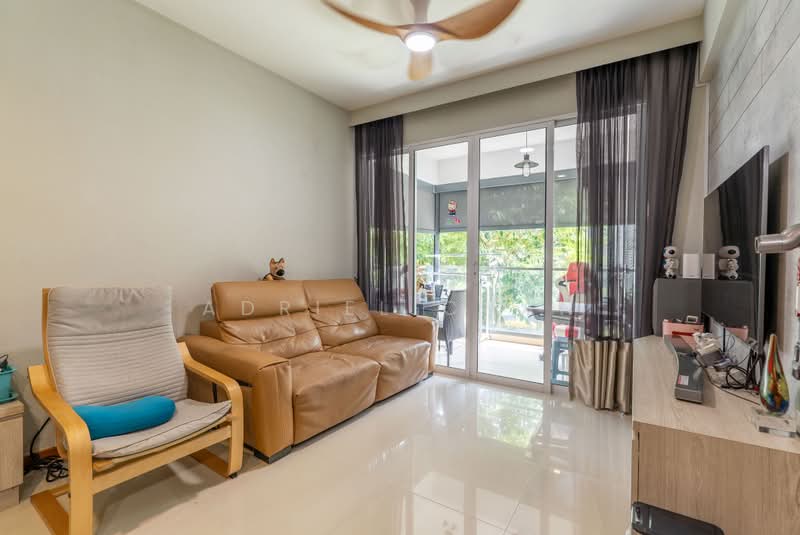 The Tampines Trilliant, 33 Tampines Central 7, 4 Bedrooms, 1,302 sqft, Condominium For Sale, by Adriel Chan, 500239215 - Living Room - PropertyGuru.com.sg