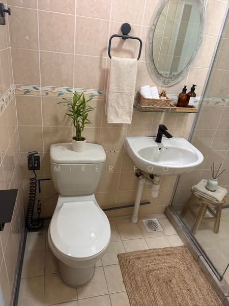 201C Punggol Field, 201C Punggol Field, Hougang / Punggol / Sengkang, 3 Bedrooms, 1,022 sqft, HDB Flat For Rent, by Miker Foo, 500239225 - Bathroom - PropertyGuru.com.sg